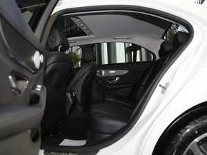 2018款C 180 L 动感型运动版 后排空间