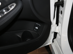 2018C 200  L 4MATIC \Ӱ g