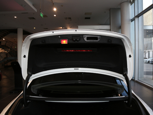 2018C 200  L 4MATIC \Ӱ g