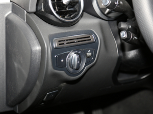 2018C 200  L 4MATIC \Ӱ п؅^