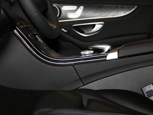 2018C 200 \Ӱ 4MATIC g