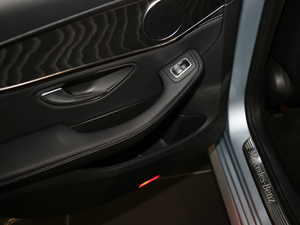 2018C 200 \Ӱ 4MATIC g