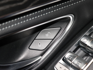 2018C 180 L r(sh)\(yn)(dng) g