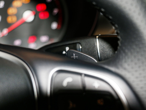 2018C 180 L r\Ӱ п؅^