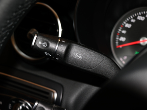 2018C 180 L r\Ӱ п؅^