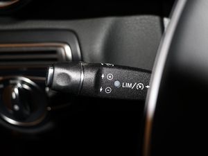 2018C 180 L r\Ӱ п؅^