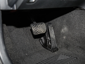 2018C 180 L r\Ӱ п؅^(q)