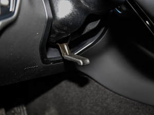 2018C 180 L r\Ӱ п؅^(q)