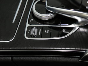 2018C 180 L r\Ӱ п؅^(q)