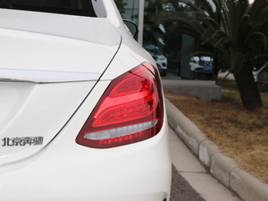 2018款C 200 L 尾灯