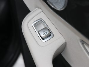 2018C 200 L п؅^(q)