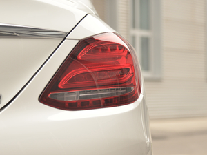 2018C 200 L \ ɾ؄e β