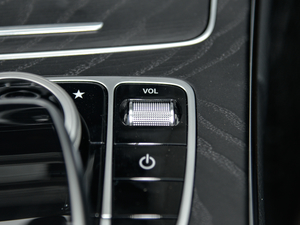 2018C 200 L \ ɾ؄e {