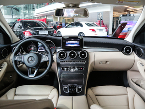 2018C 180 L r\Ӱ п؅^