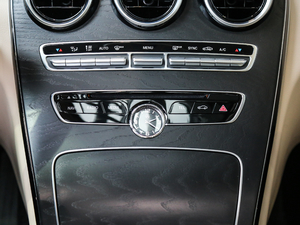 2018C 180 L r\Ӱ п؅^