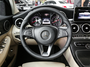 2018C 180 L r\Ӱ п؅^