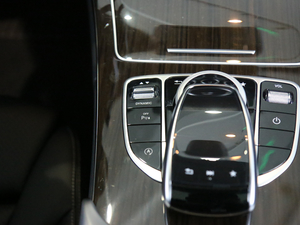 2018C 180 L r п؅^(q)