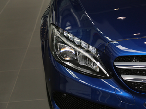 2018C 200 L \ ɾ؄e ^