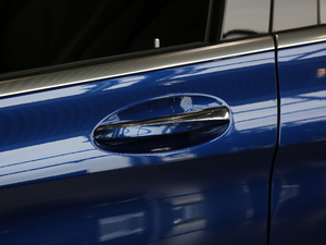 2018款C 200 L 运动型 成就特别版 主驾门拉手