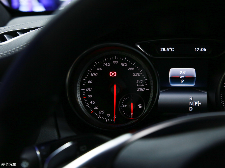 2018YGLA GLA 200 Oذ