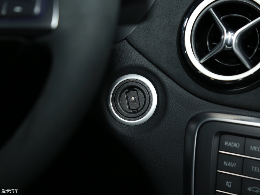 2018YGLA GLA 200 Oذ