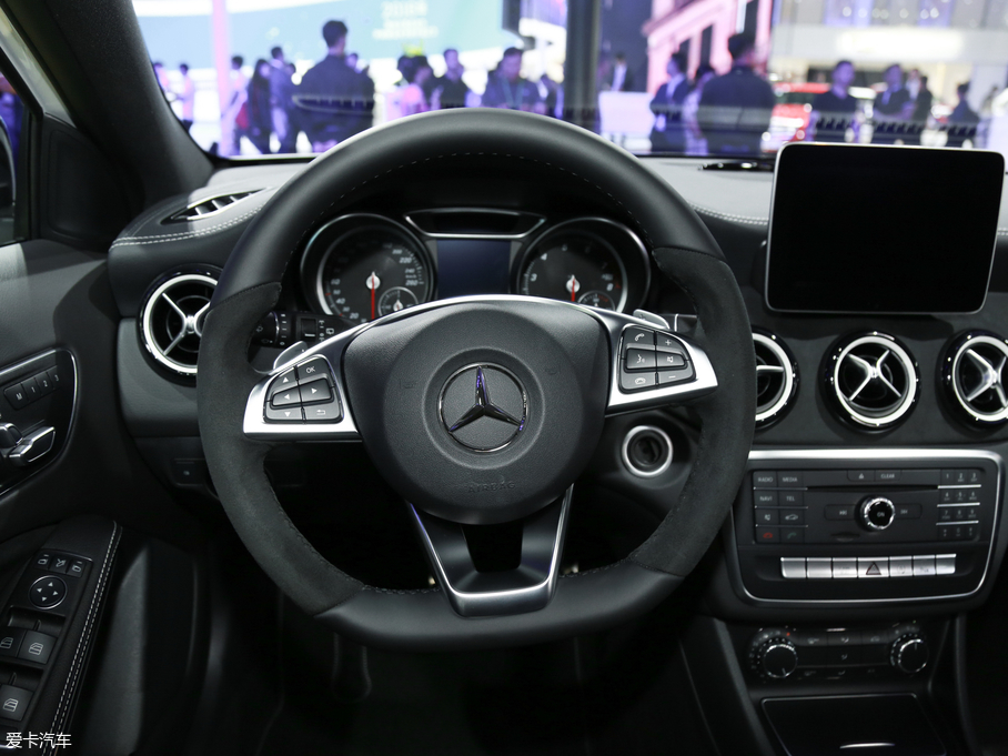 2018YGLA GLA 200 Oذ