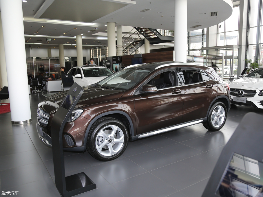 2018YGLA GLA 200 r