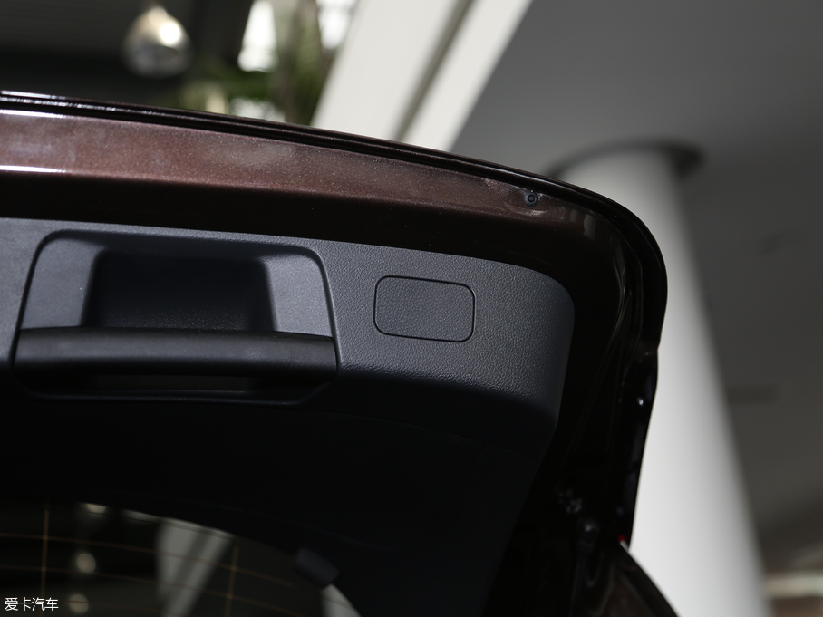 2018YGLA GLA 200 r