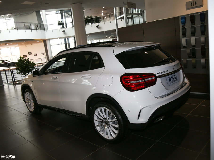 2018YGLA GLA 200 Oذ