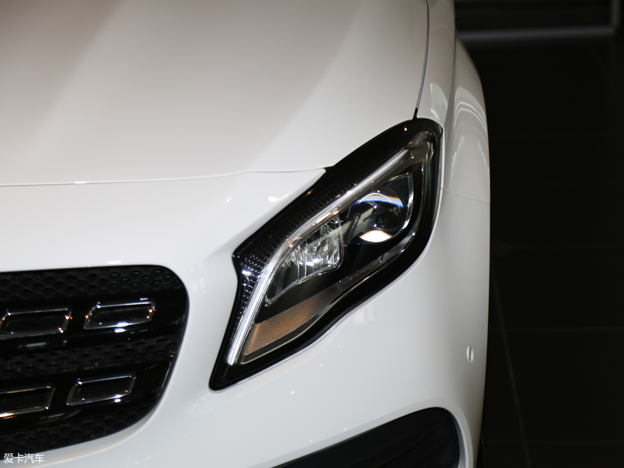 2018YGLA GLA 200 Oذ