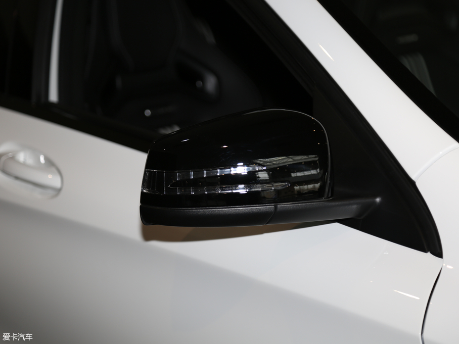 2018YGLA GLA 200 Oذ