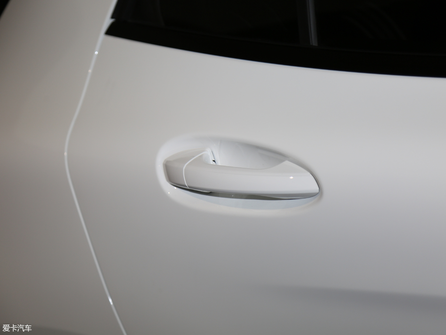 2018YGLA GLA 200 Oذ