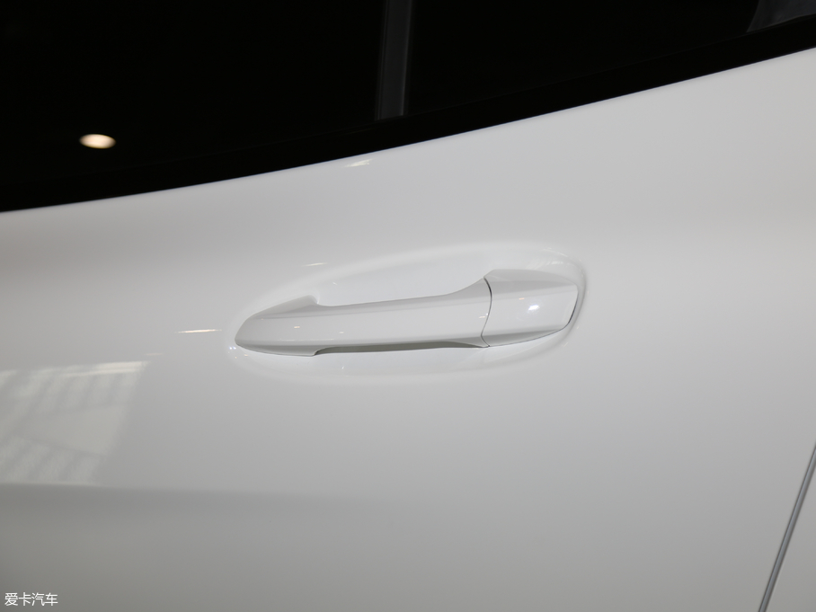 2018YGLA GLA 200 Oذ