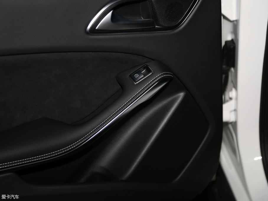 2018YGLA GLA 200 Oذ