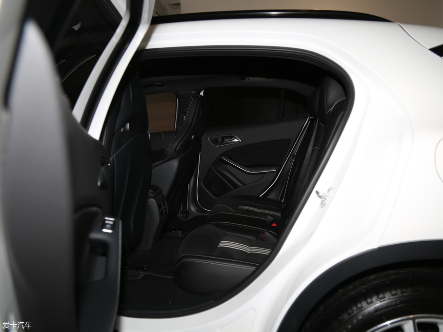 2018YGLA GLA 200 Oذ