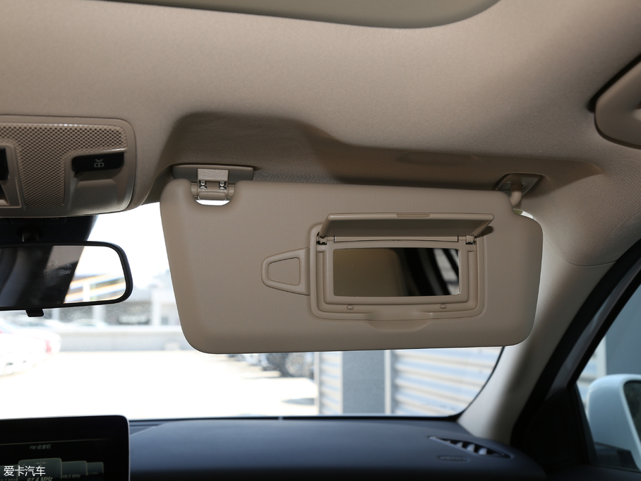 2018YGLA GLA 200 Ӹ