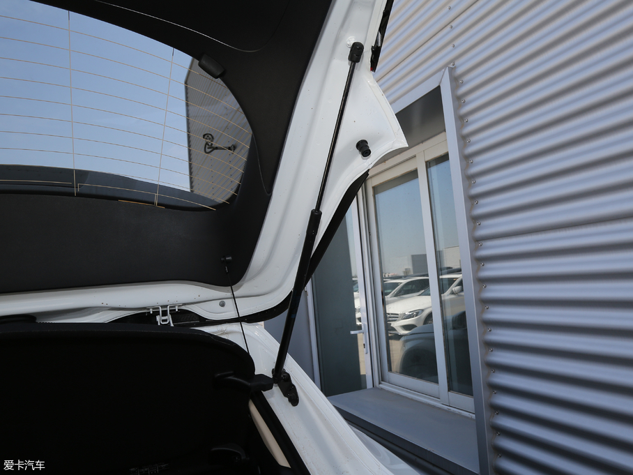 2018YGLA GLA 200 Ӹ