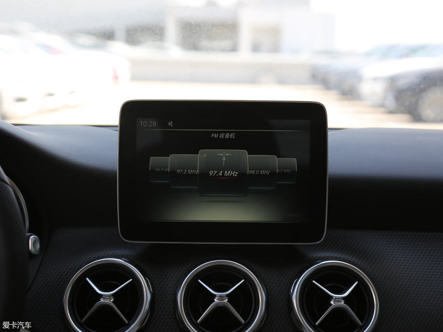 2018YGLA GLA 200 Ӹ