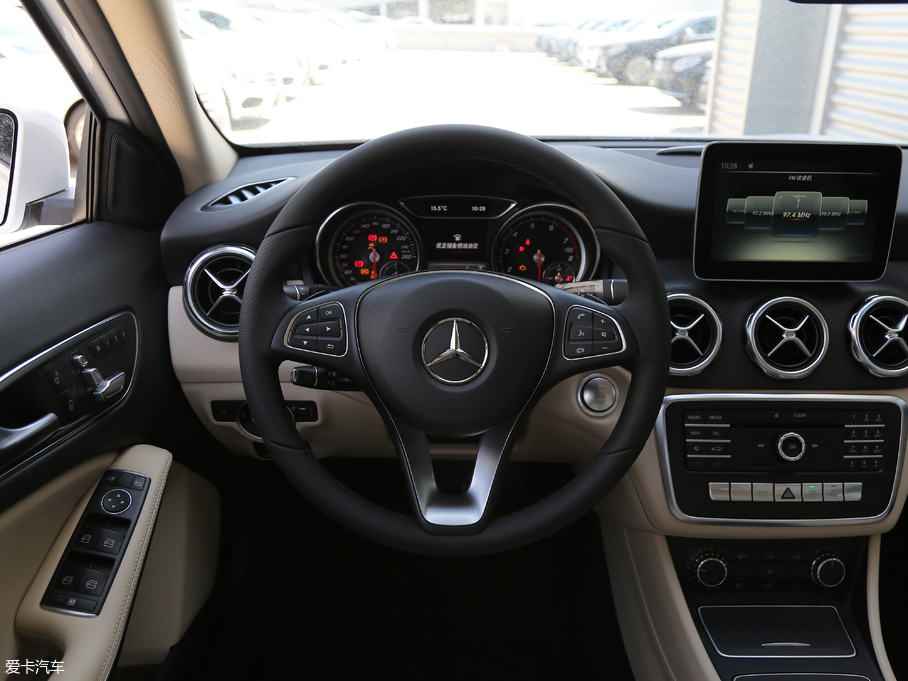 2018YGLA GLA 200 Ӹ