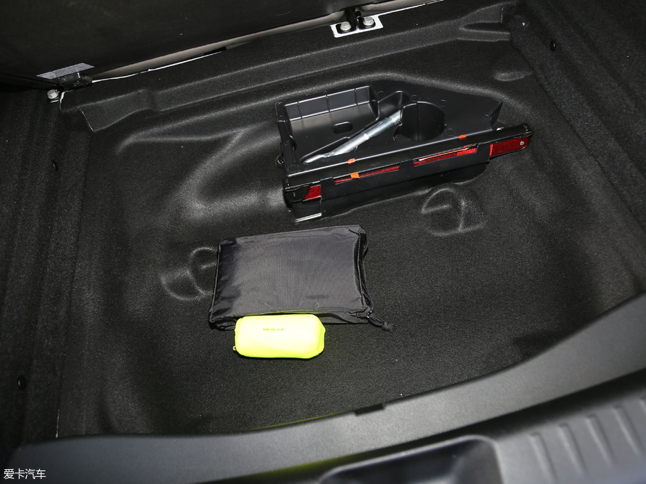 2018YGLA GLA 200 Ӹ