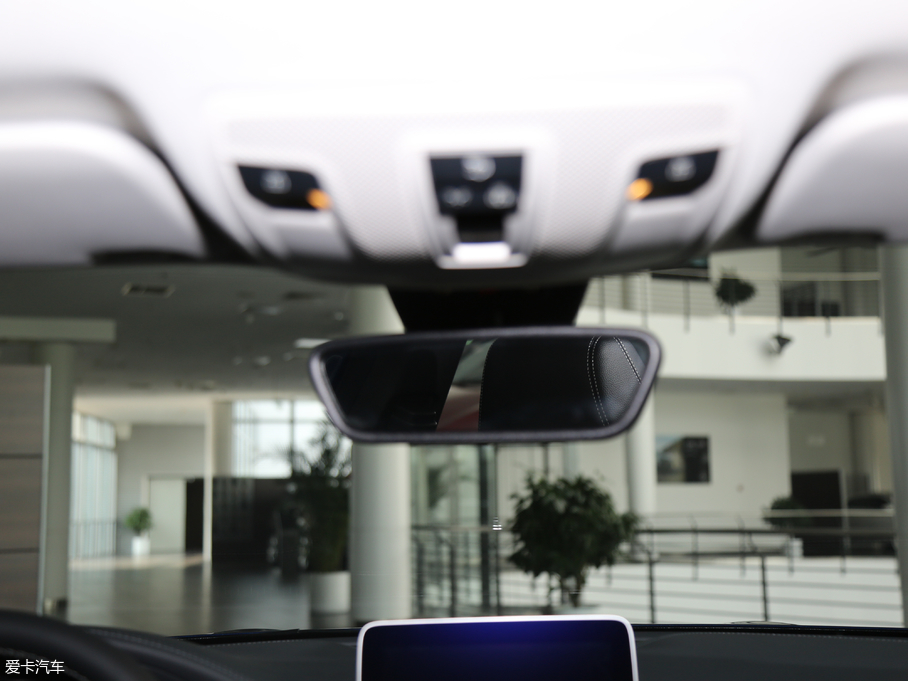 2018YGLA GLA 220 4MATIC\