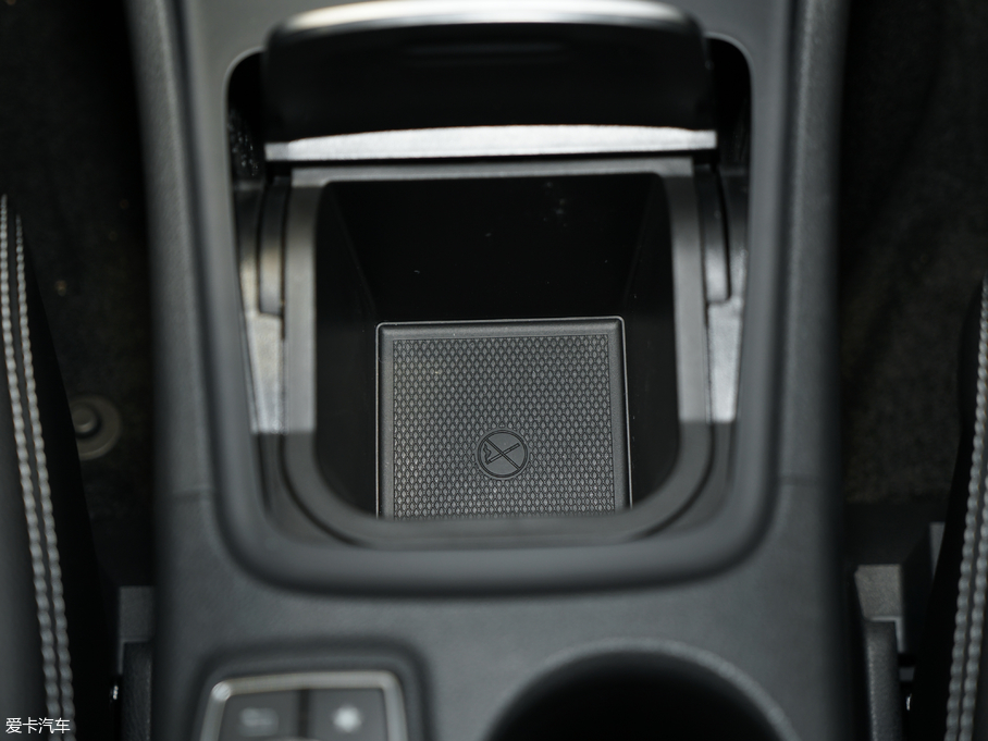 2018YGLA GLA 200 Ӹ