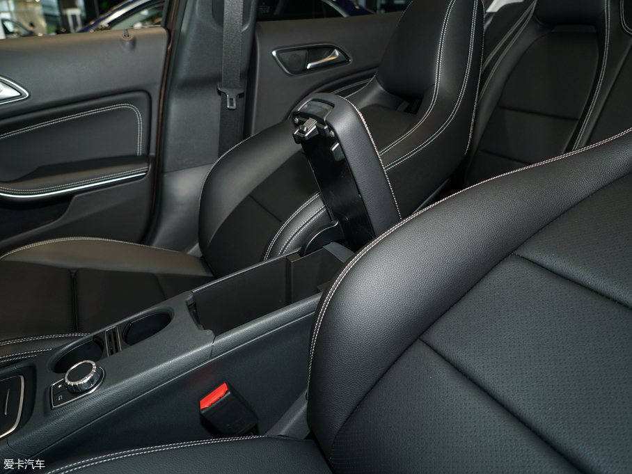 2018YGLA GLA 200 Ӹ