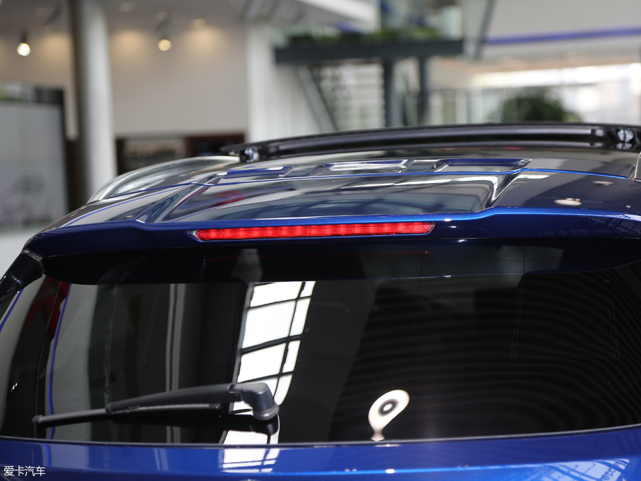 2018YGLA GLA 200 r