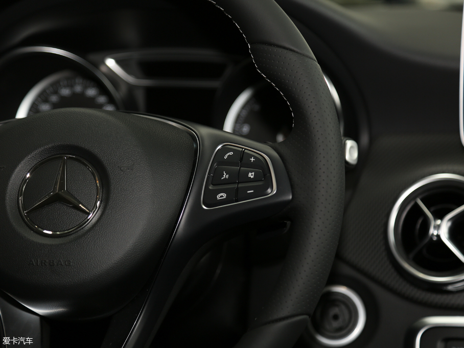 2018YGLA GLA 200 r