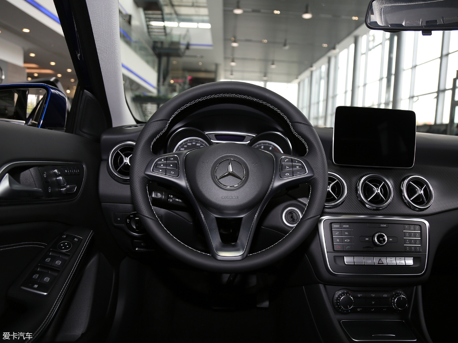 2018YGLA GLA 200 r