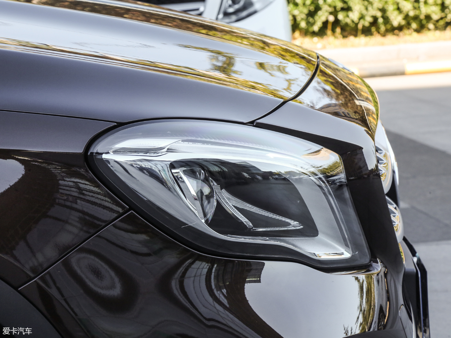 2018YGLA GLA 200 r