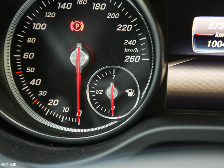 2018YGLA GLA 200 r