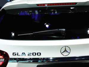 2018GLA 200 Oذ (x)(ji)^(gun)