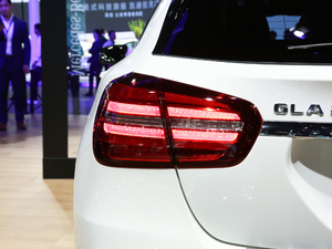 2018GLA 200 Oذ (x)(ji)^(gun)